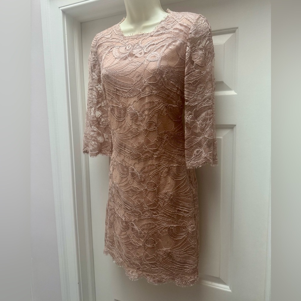 New $2290 Emilio Pucci Blush Lace Dress 26RL35. Made In Italy.
